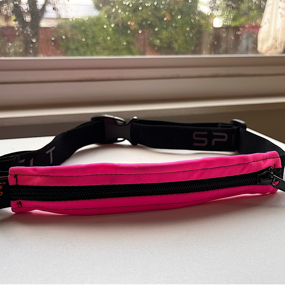 Spibelt running belt - hot pink